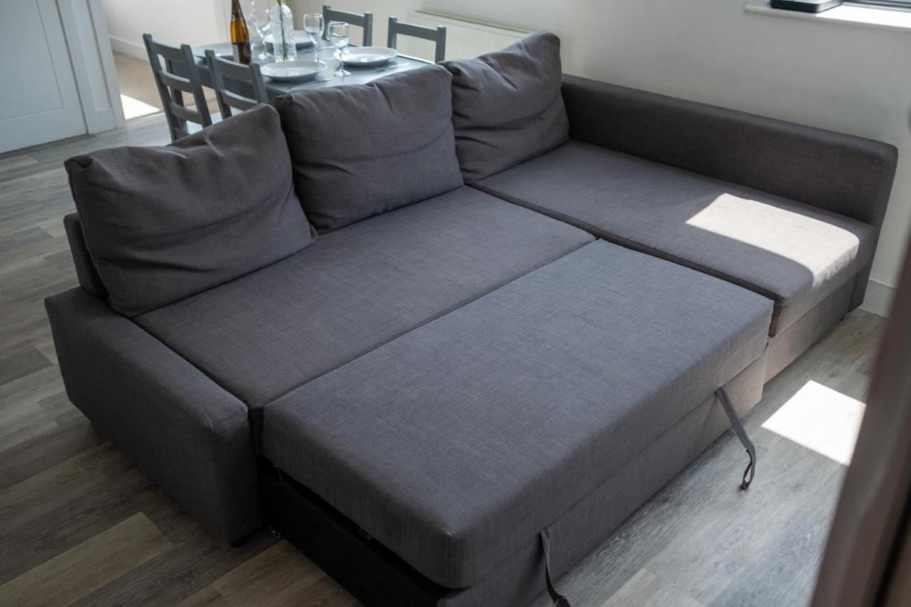 Modern One Bedroom Apartment In Town Centre & 4 Min To The Beach Борнмут Экстерьер фото